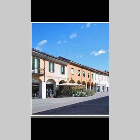 Green Appartamenti I Portici Nel Centro Storico 멜조 외부 사진